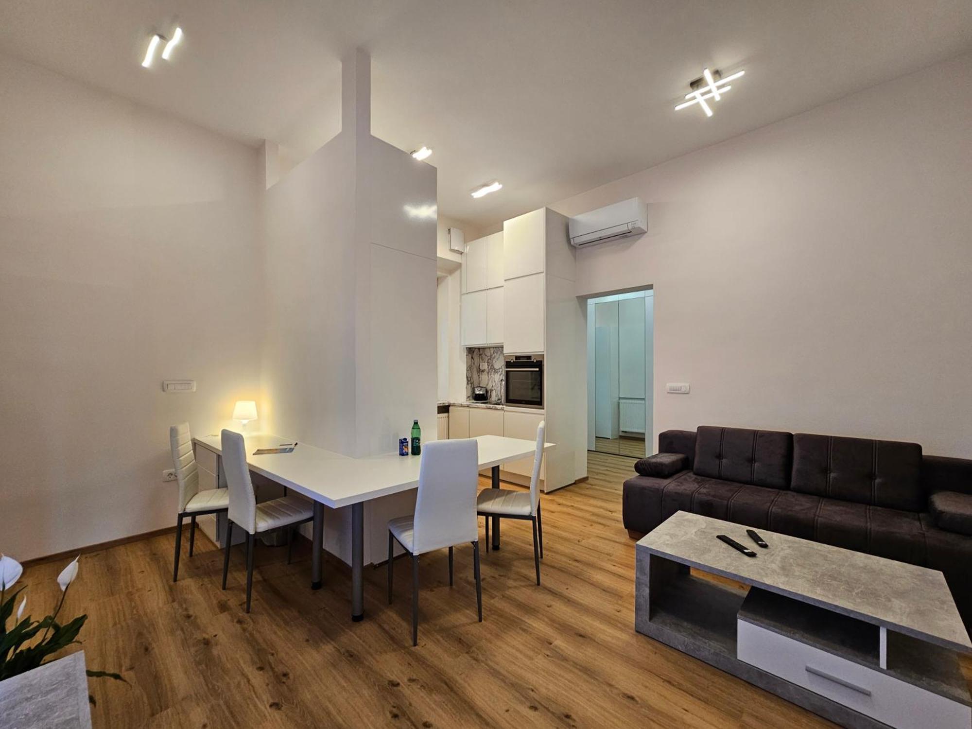 Relaxed Escape In The Old Town - App Sviti Tour As Apartment *